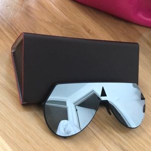 Fendi Mirrored Eyeline Sunglasses FF 0193/S Black